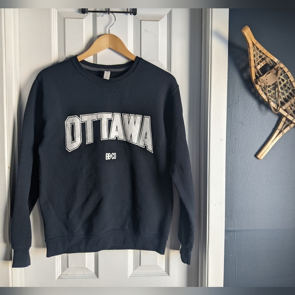 FREE with purchase 🤩 Ottawa sweater. Small. - Picture 1 of 5